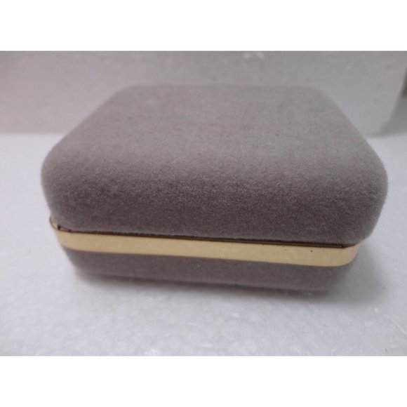 Vintage Lady Grace Pierced Earrings Gold Toned w/Austrian Lilac & Clear Crystals - Picture 8 of 8